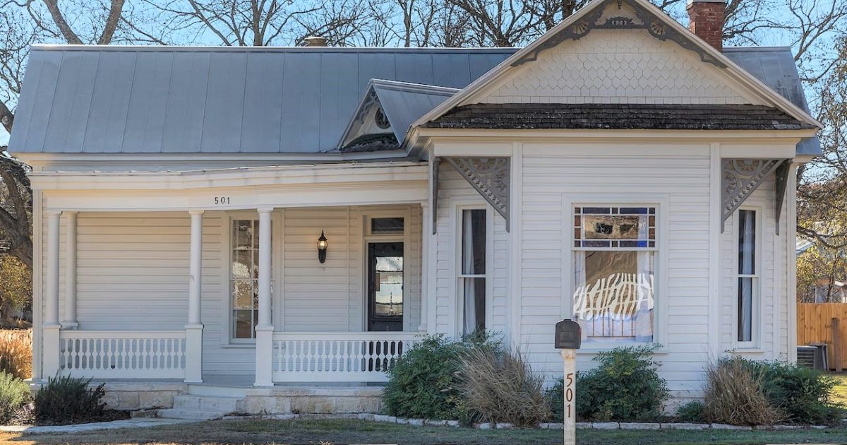 White Velvet FarmHaus | Visit Fredericksburg